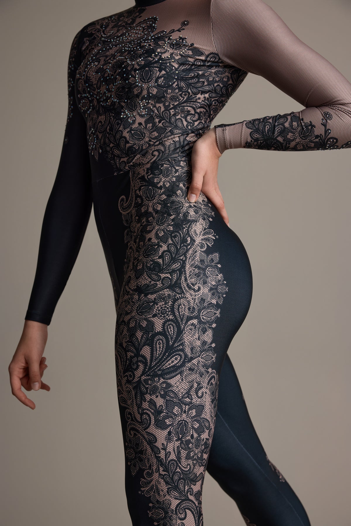 Ashen Lace (In-Stock)